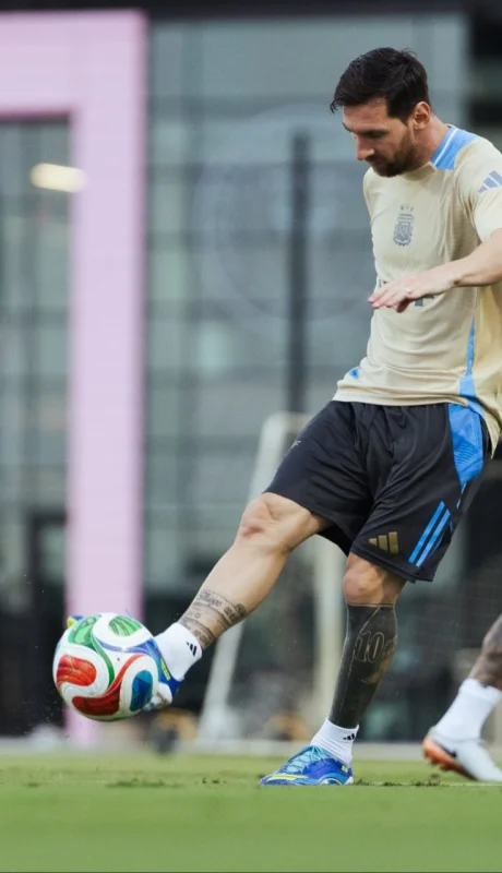 Lionel Messi volvió a los entrenamientos con la Selección.