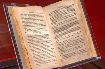 "Biblia de los Esclavos", la edición religiosa que prohibía pensar en la libertad