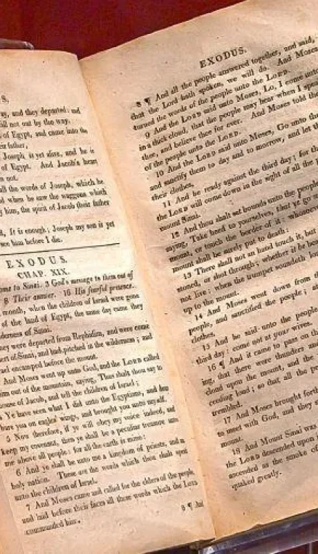 La "Biblia de los Esclavos". De ella quedan solamente dos ejemplares en todo el mundo.