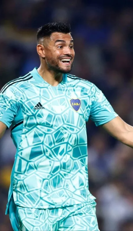 "Chiquito" Romero jugará en Argentinos Juniors y podrá participar en el Clausura.