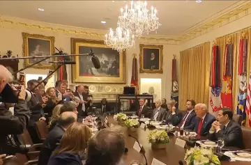 Advertencia de Trump ante Milei hace caer acciones y bonos argentinos