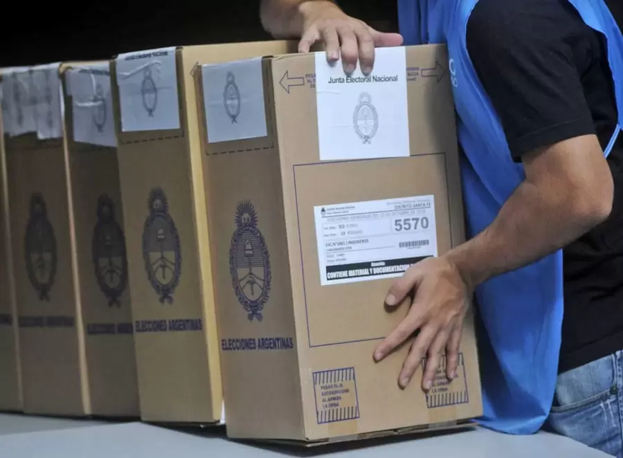 Preparativos con las urnas