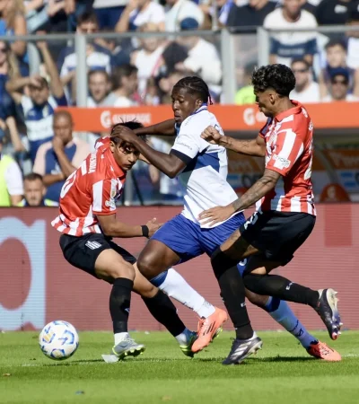 Estudiantes y Gimnasia, cara a cara en el clásico platense.