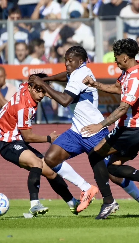 Estudiantes y Gimnasia, cara a cara en el clásico platense.