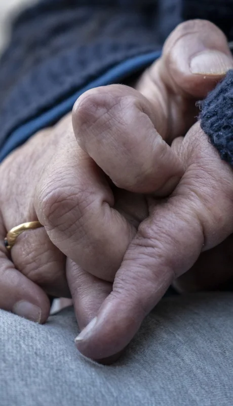 La nueva normativa garantiza "el derecho de las personas a transcurrir dignamente el proceso de morir".