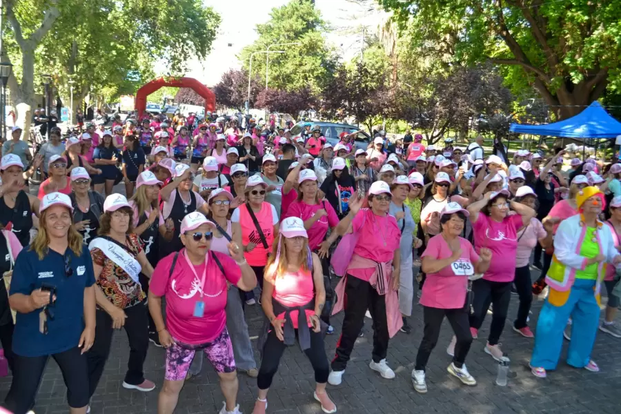 Maipú refuerza su compromiso con la salud durante el Octubre Rosa.