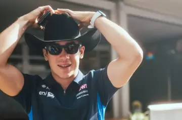 Colapinto encendió a los argentinos con un guiño histórico que revive una épica gesta de Fangio