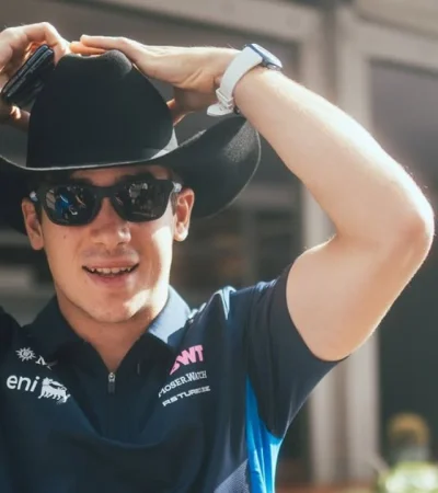 El look de Franco Colapinto en la previa del GP de Texas.