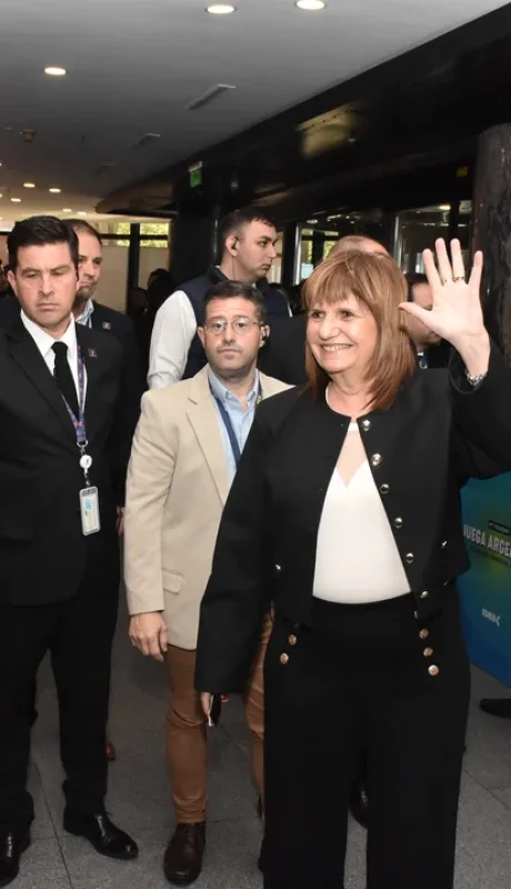 Patricia Bullrich hizo el anuncio en el Coloquio de IDEA