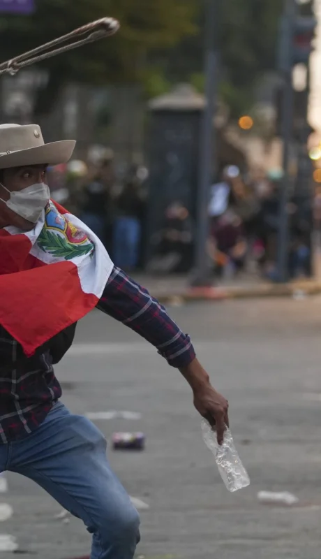 ¿Logrará el gobierno de transición calmar las calles?