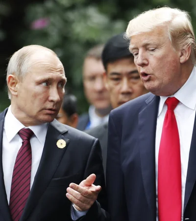 Trump y Putin y una charla teléfonica en buscar de la paz.