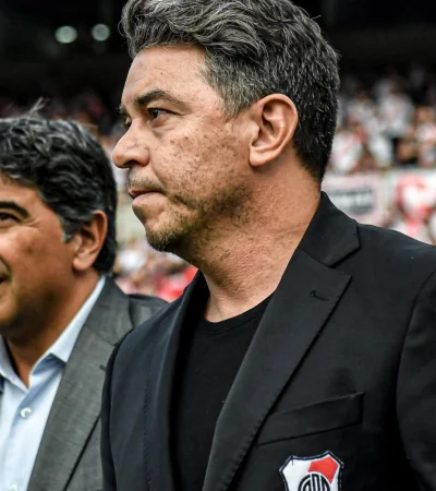 Marcelo Gallardo junto a su ayudante Matías Biscay