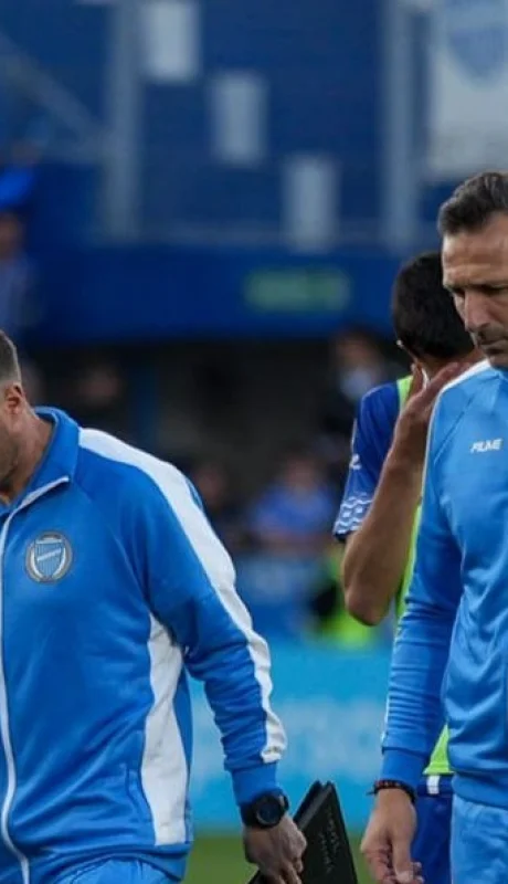 Walter Ribonetto quedó en la "cuerda floja" tras la derrota ante Lanús/ Fuente: X