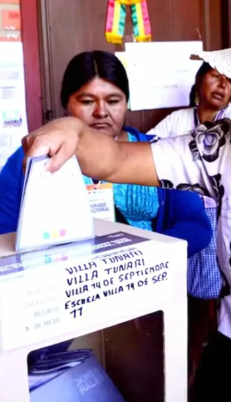 Más de 369 000 bolivianos en el extranjero estaban habilitados para votar, siendo la Argentina el país con mayor número de electores.