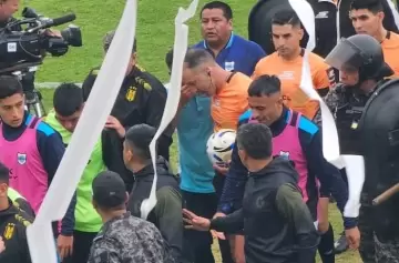 Escándalo en Jujuy: suspendido Gimnasia - Deportivo Madryn tras amenazas al árbitro