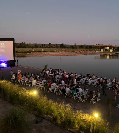 ¿Amante del cine y el vino? Vuelve el plan perfecto a las bodegas de Mendoza.