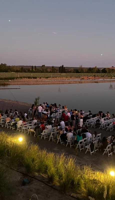 ¿Amante del cine y el vino? Vuelve el plan perfecto a las bodegas de Mendoza.