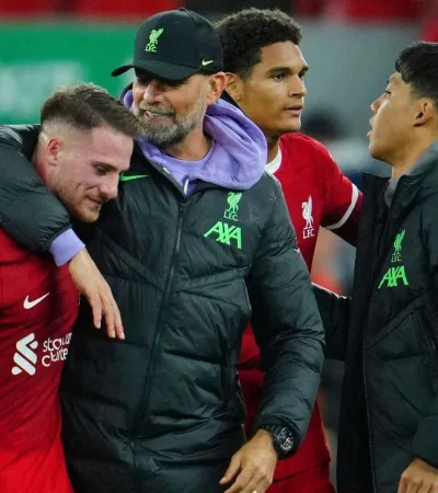 Klopp dirigió a Alexis Mac Allister.