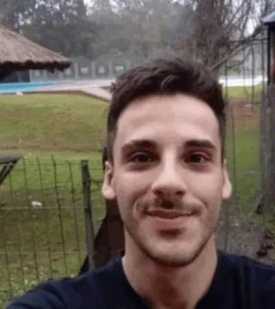 El joven fue asaltado cuando estaba con su novia en la Costanera de Rosario/ Fuente: X