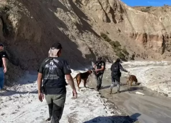 Rastrillaje para encontrar a la pareja desaparecida en Comodoro Rivadavia/ Fuente: Web