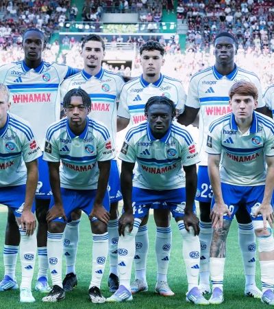 Joaquín Panichelli (tercero de arriba) juega en el Racing de Estrasburgo.