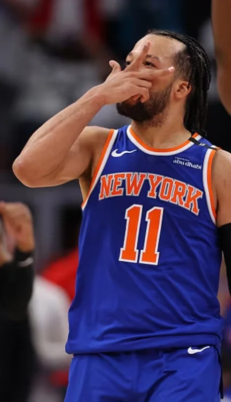 Los Knicks enfrentan a los Pistons.