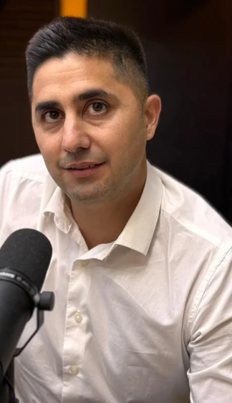 "¡Basta de burocracia! Queremos que el municipio pueda arreglar (servicios) y que le cueste 0 pesos al vecino."