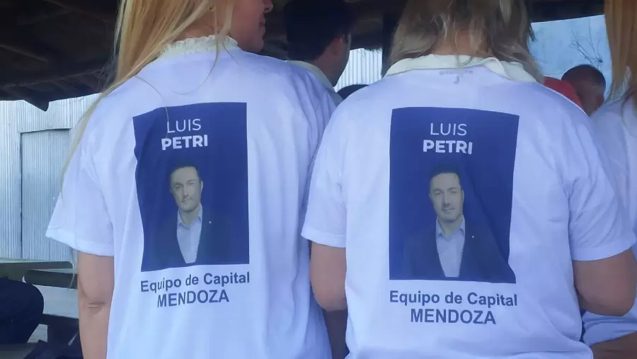 Cierre de campaña La libertad Avanza y Cambia Mendoza.