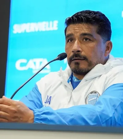 Asad tuvo su primera conferencia de prensa en el Tomba.