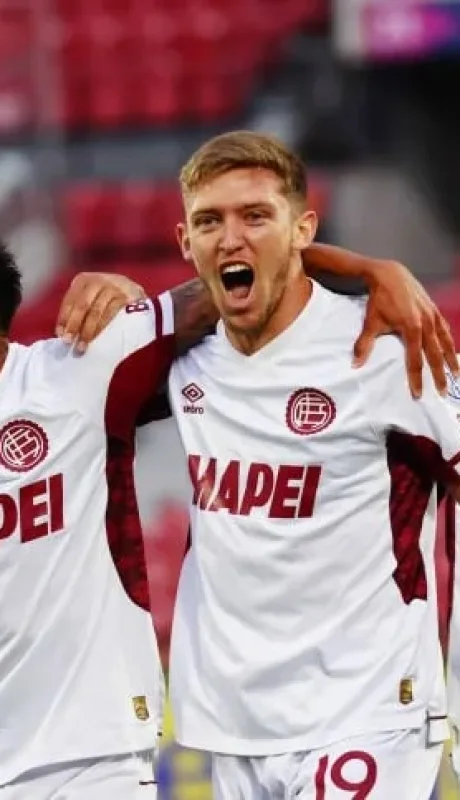 Gran partido de Lanús en Chile.