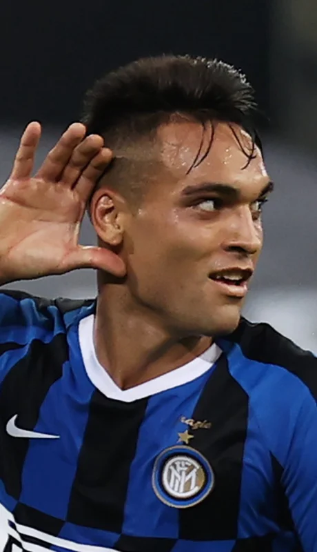 Lautaro Martínez sin pelos en la legua