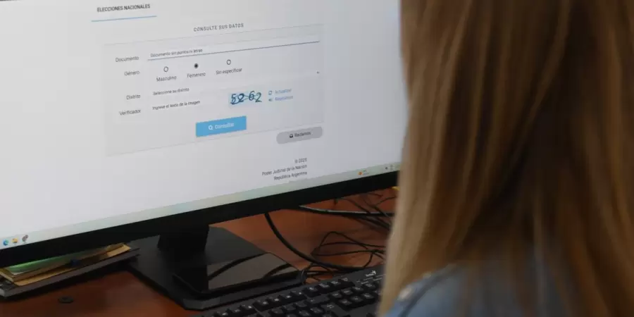 Además de la página, la CNE habilitó un 0800 para evitar problemas.
