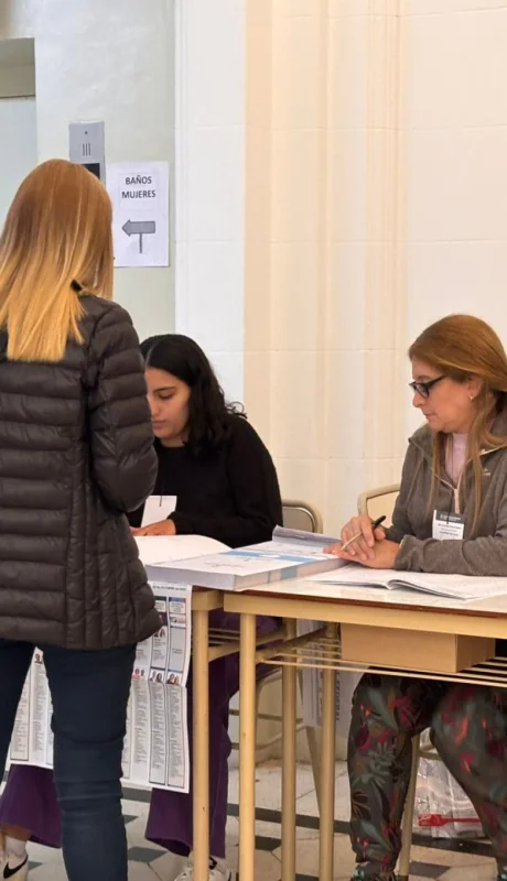 Cómo fue votar con Boleta Única Papel en Argentina.