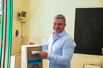 Diego Costarelli votó y calificó estas elecciones como un plebiscito de gestión