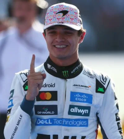 El británico de McLaren no solo se impuso con autoridad, sino que con esta victoria supera a su compañero Oscar Piastri.