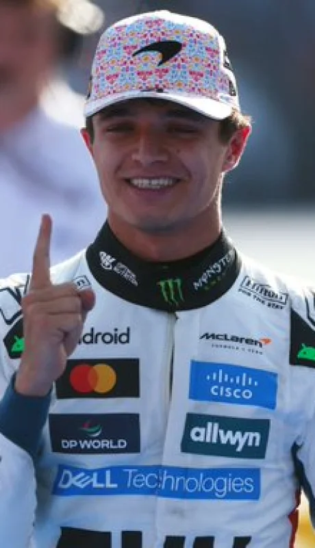 El británico de McLaren no solo se impuso con autoridad, sino que con esta victoria supera a su compañero Oscar Piastri.