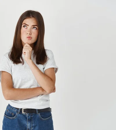 "Agarrarse la pera": el gesto que revela cómo funciona tu mente.