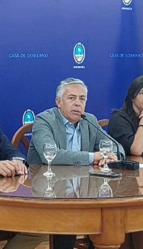 Alfredo Cornejo en conferencia de prensa en Casa de Gobierno/ Fuente: Captura de Video