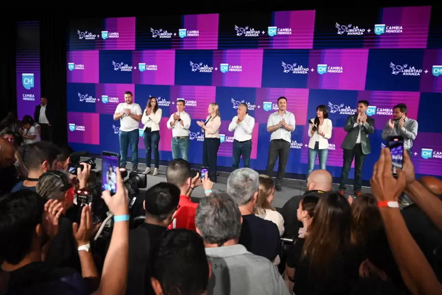 La combinación de figuras políticas, imagen presidencial y sentimiento local que inclinó la balanza en Mendoza.