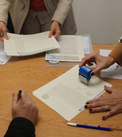 La escritura para una familia es algo muy importante porque da el sentido de pertenencia a la tierra.