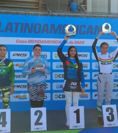 María Escardini en el podio de Chile