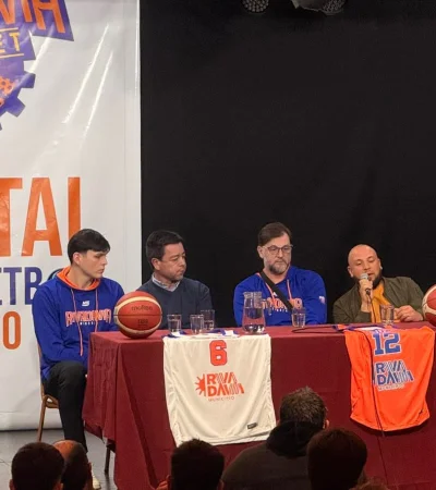 Rivadavia Básquet tuvo su presentación a días del debut.