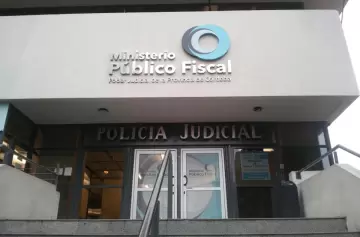 Allanan domicilio en Córdoba y detienen a docente: cargos por abuso sexual infantil