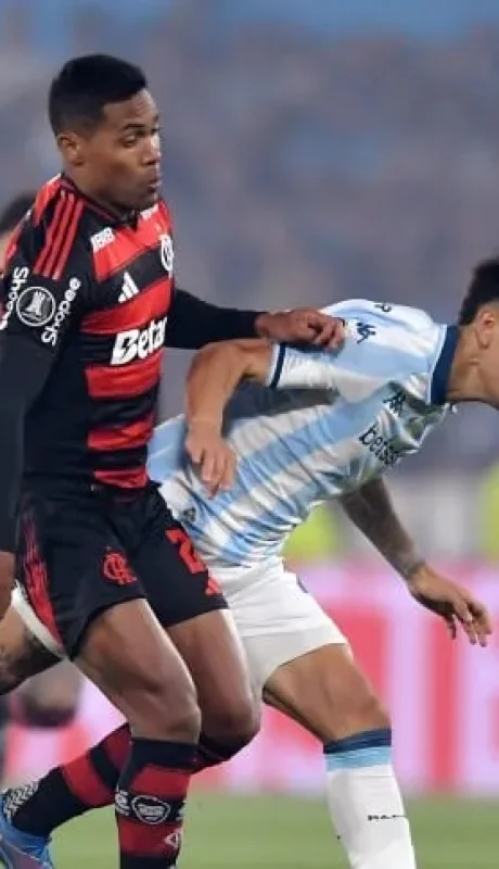 Lindo partido entre Racing y Flamengo.