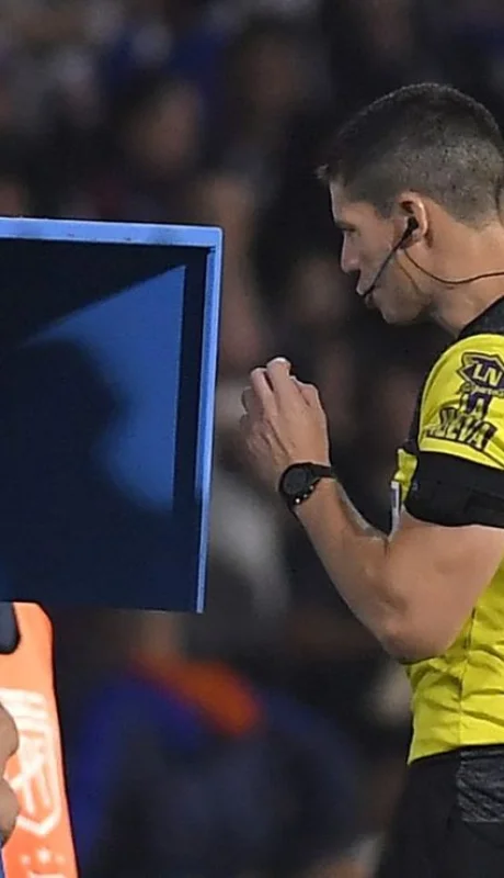 Otra ver el arbitraje en la mira