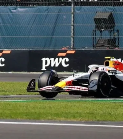 El momento que paralizó a los fanáticos durante el GP de México.