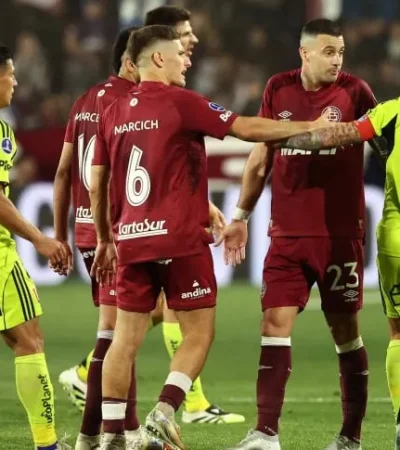 Duro duelo entre Lanús y la U.