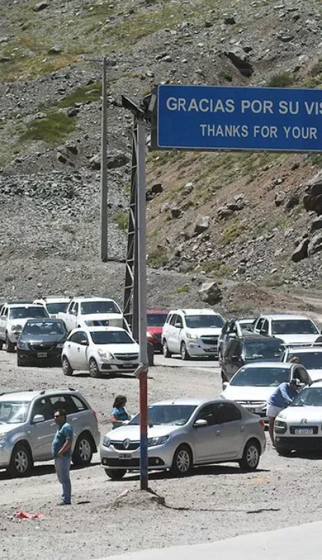 El Paso Cristo Redentor se encuentra habilitado, pero se pide transitar con precaución.