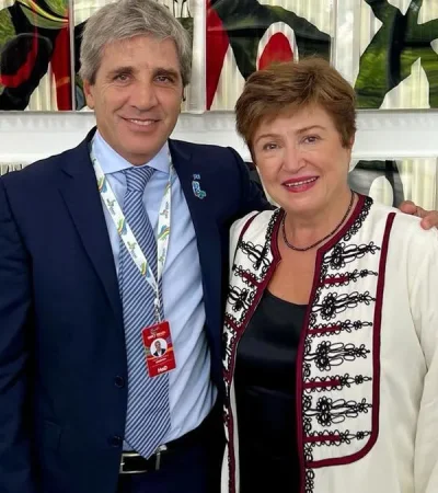 El Gobierno prepara su estrategia de reservas y un "swap" con EE.UU. de cara a la crucial revisión pactada para febrero.