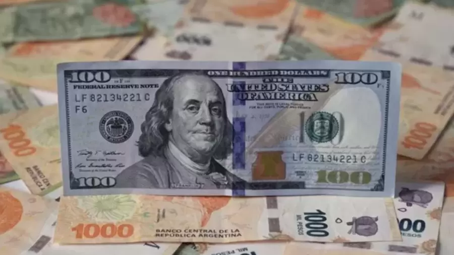 La "pax cambiaria" entre el peso y el dólar, un objetivo clave que Caputo busca defender.